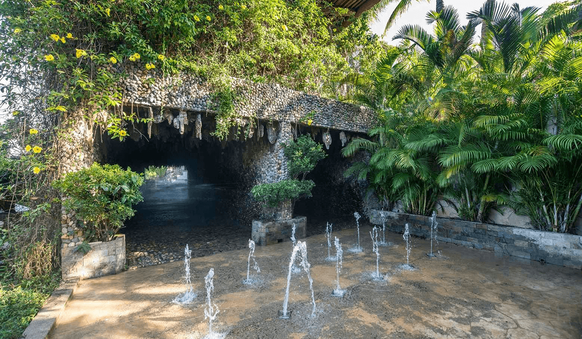 Snorkeling-&-Mud-Bath-Tour-Nha-Trang-4 (1)