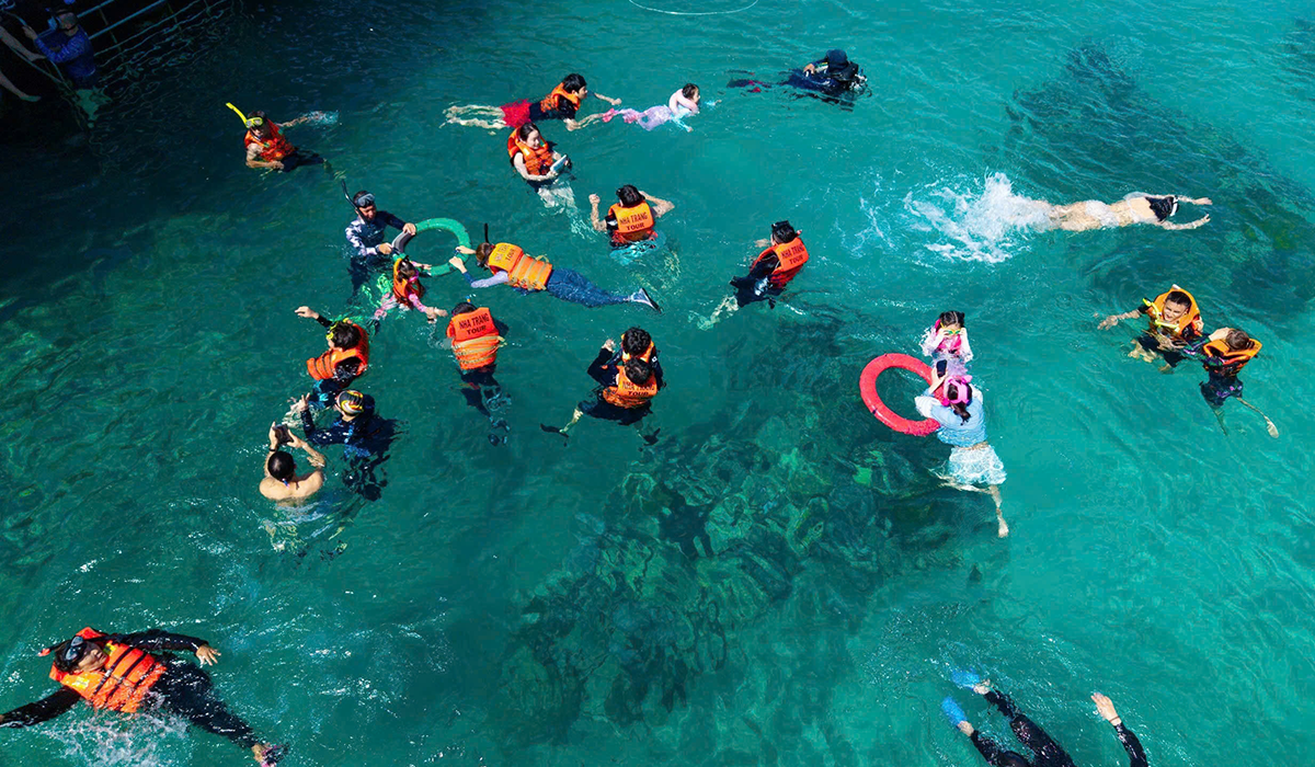 Hon-Mun-Snorkeling-Tour-bbq-1200x700-5