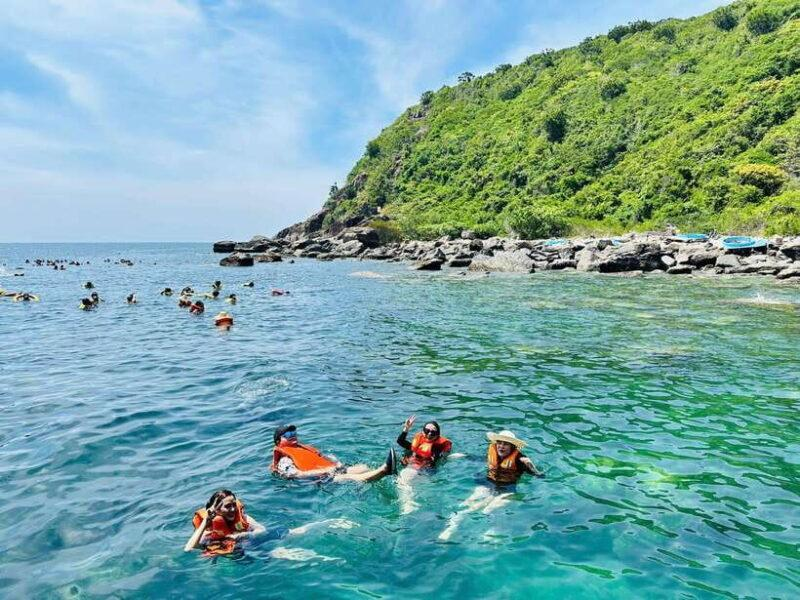 Nha Trang snorkeling tour at Hon Mun Island