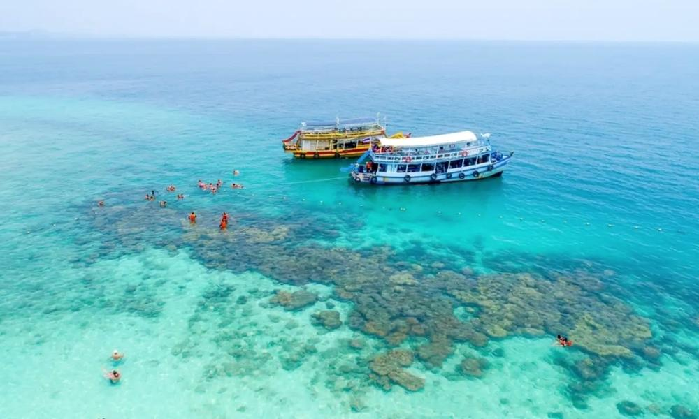 Nha Trang snorkeling tour at Hon Mun Island